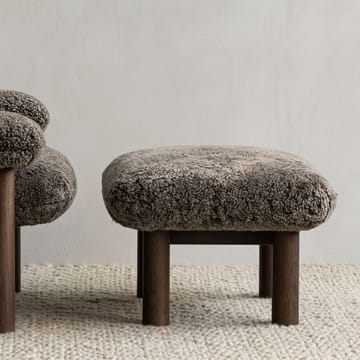 브라실리아 풋스툴 - Bouclé 02 beige-dark stained oak - Audo Copenhagen | 오도 코펜하겐