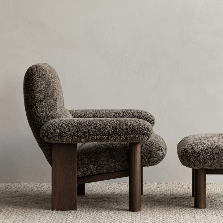 브라실리아 풋스툴, Bouclé 02 beige-dark stained oak Audo Copenhagen | 오도 코펜하겐