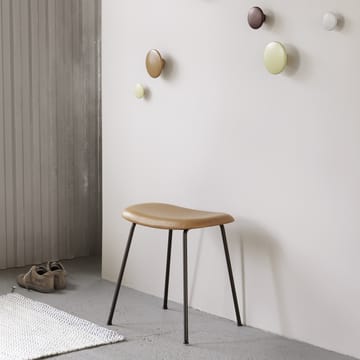 파이버 스툴 - Dusty green, dark brown stained legs wooden legs - Muuto | 무토